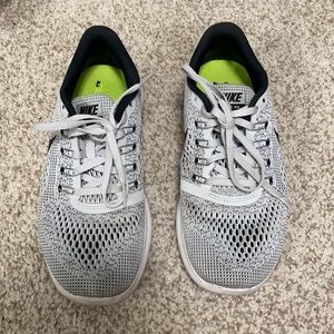 NIKE FREE RN Gray Running Active Shoes Size US 8